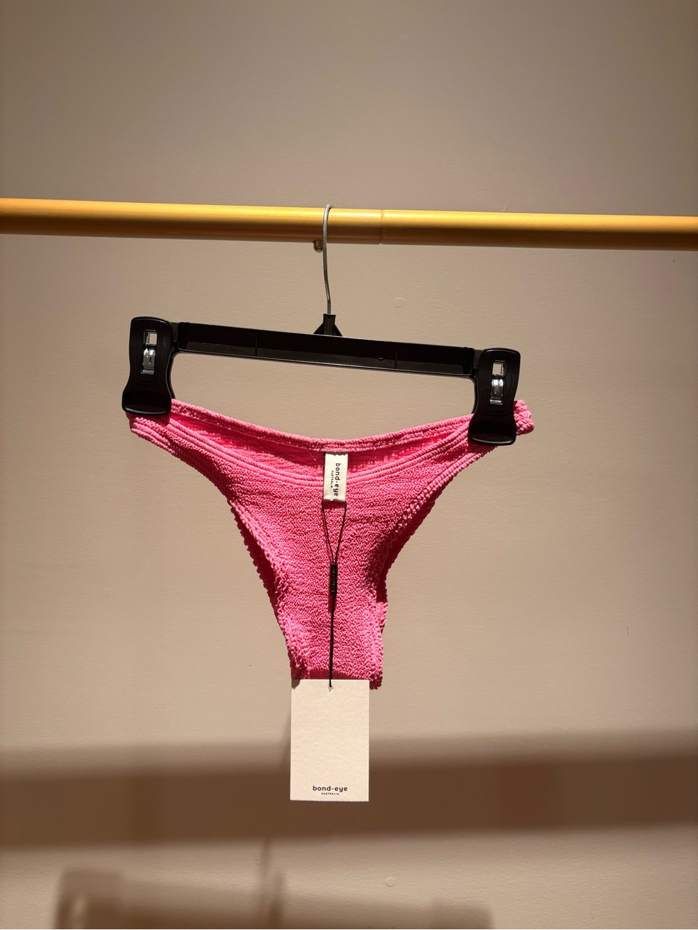 bond-eye women’s hot pink bikini set - scene brief bottoms + scout crop
